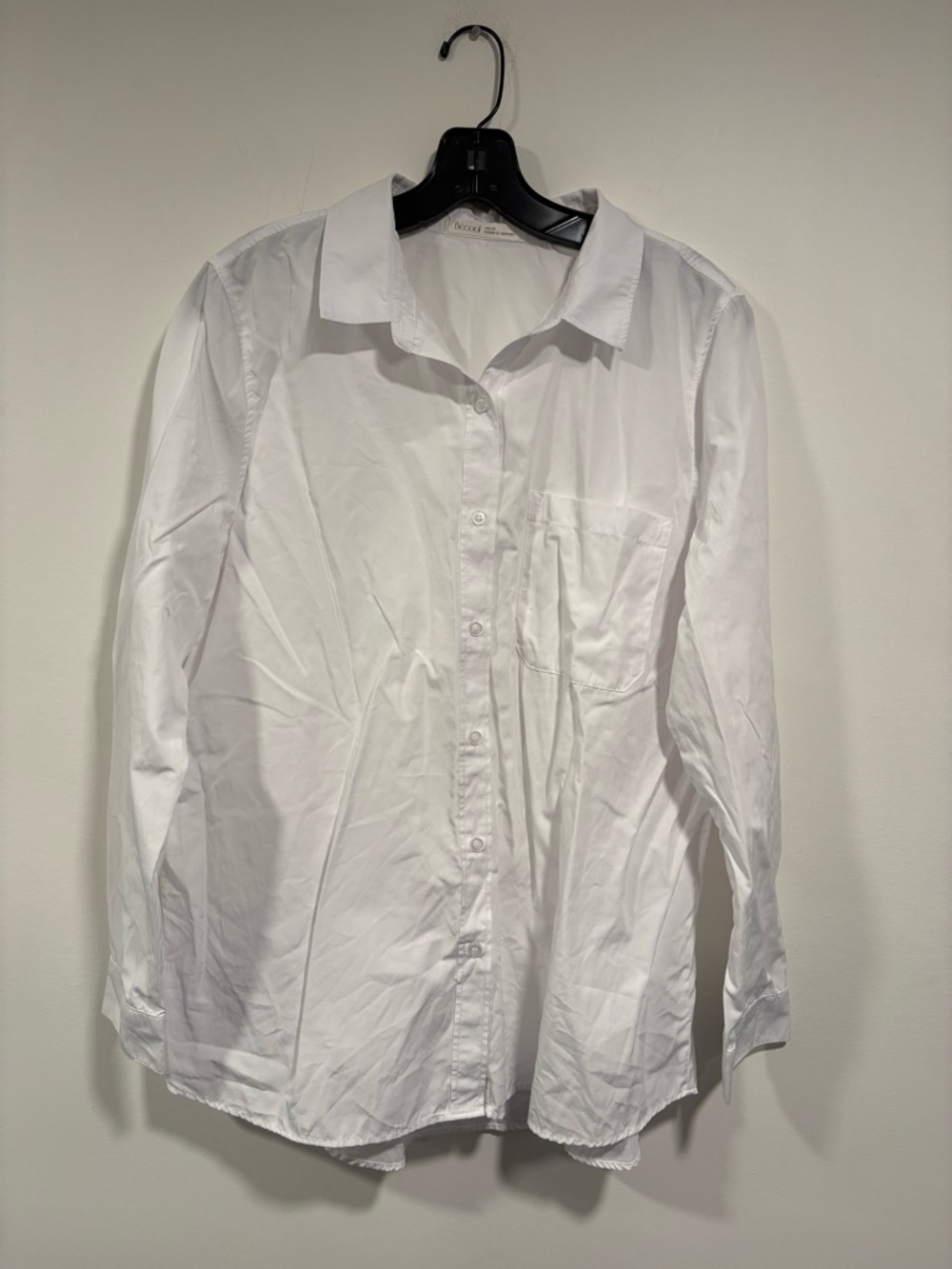 Women's White Button-Down Shirt - Classic Tailored Style